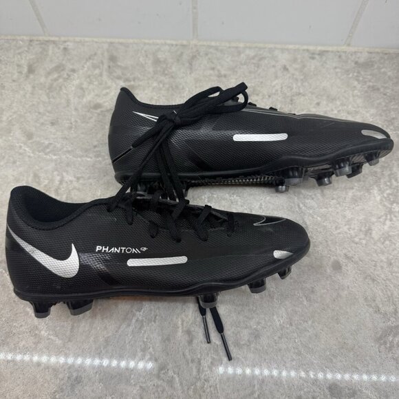 Nike Phantom GT2 Club Youth Boy's Soccer Cleats Shoes Size 1Y DC-0822-007 - Picture 2 of 7